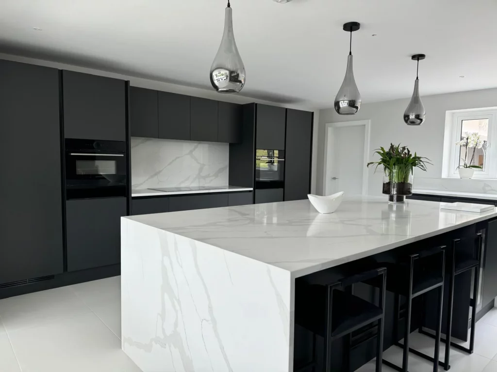 Fugen Superior Calacatta Quartz Kitchen & island Finishes