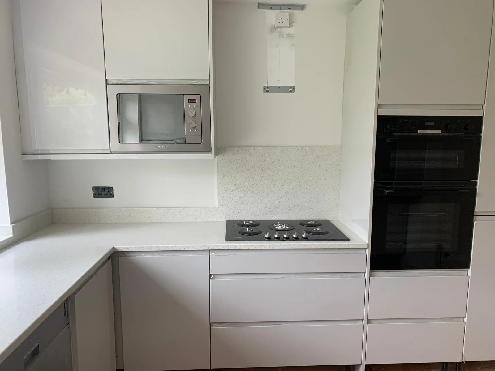 Fugen White Mirror - Nottingham