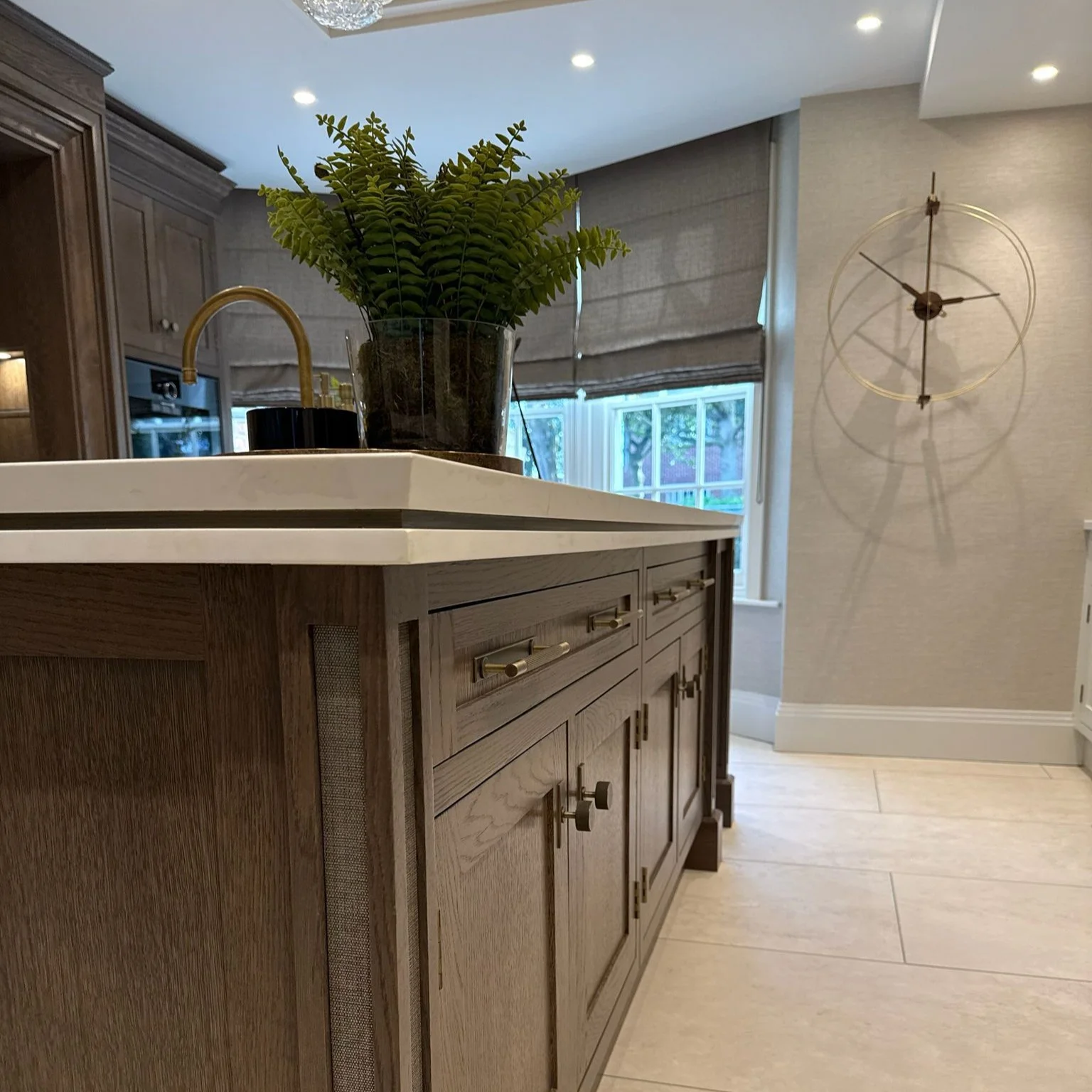 Fugen Tuscany Quartz Kitchen Worktop with Antique Brass Layer Detail - Yarm